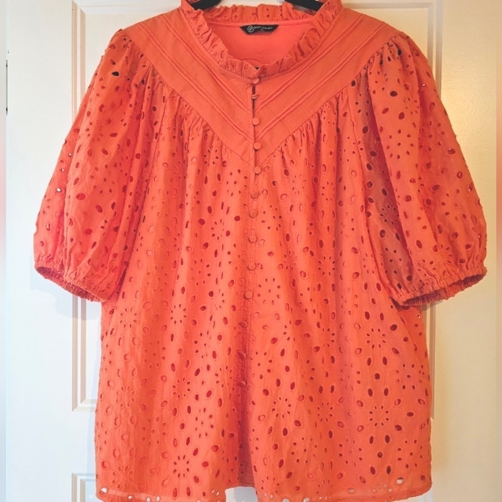 Pretty Garden Women's Eyelet Top sz xl